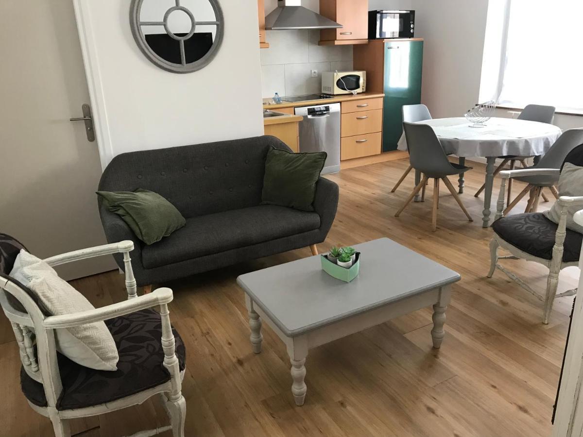 Le Saint Pierre Apartment Roye  Bagian luar foto
